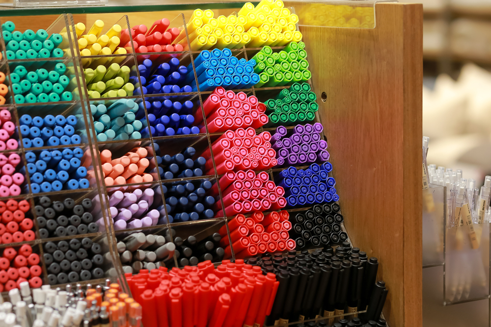 pens with permanent displays